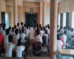 शासकीय बालक हायर सेकेंडरी स्कूल खवासा में यात्रा के दौरान उपस्थित जागरिक 