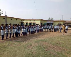 Games Activity In Jamghat by Barchapra School - Dhar 