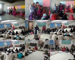 Gulnar pathan was teaching Indian Constitution to students of Jame hidayat school